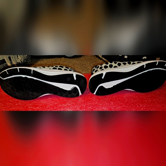 Cheetah sneakers - Picture 3 of 4